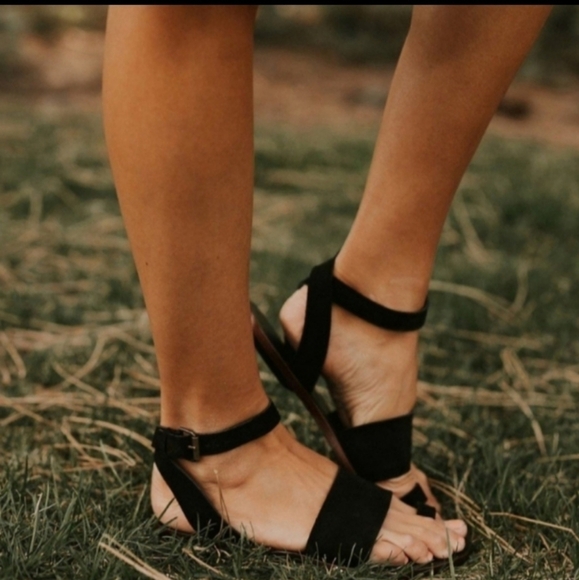 Free People Shoes - Free people black suede Torrance leather
